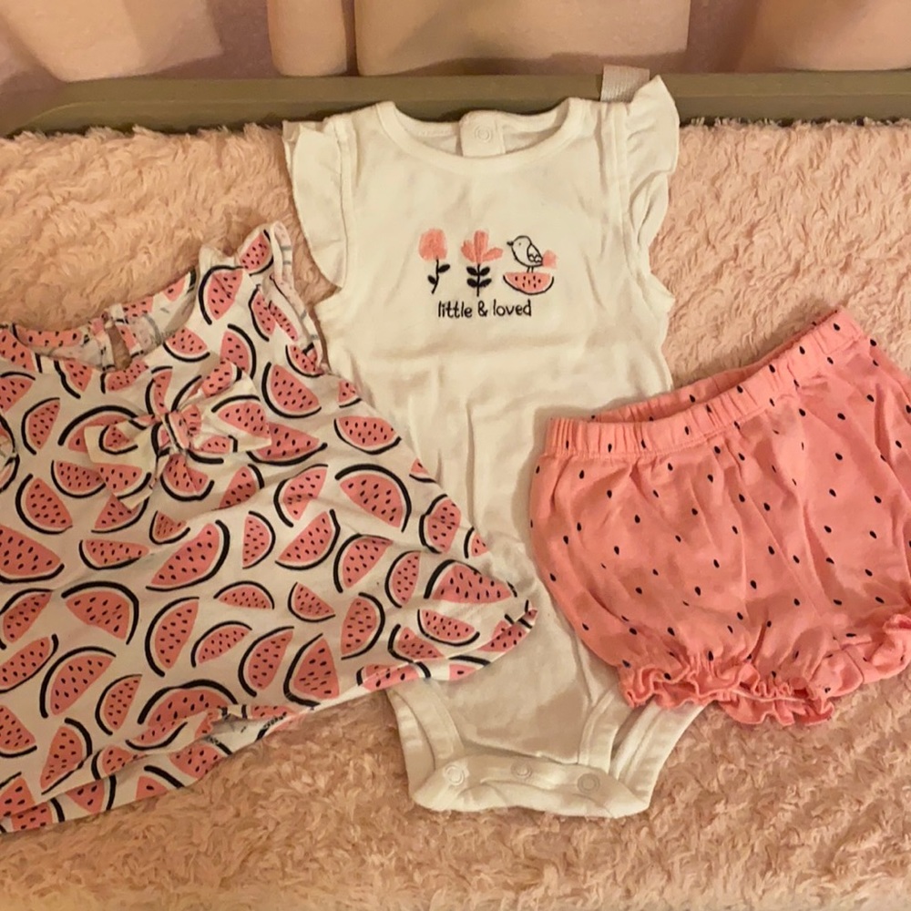 Tanks and shorts set